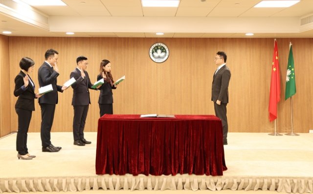 Office of the Prosecutor General holds swearing-in ceremony for Chief, Deputy Chief, and Advisers of Office